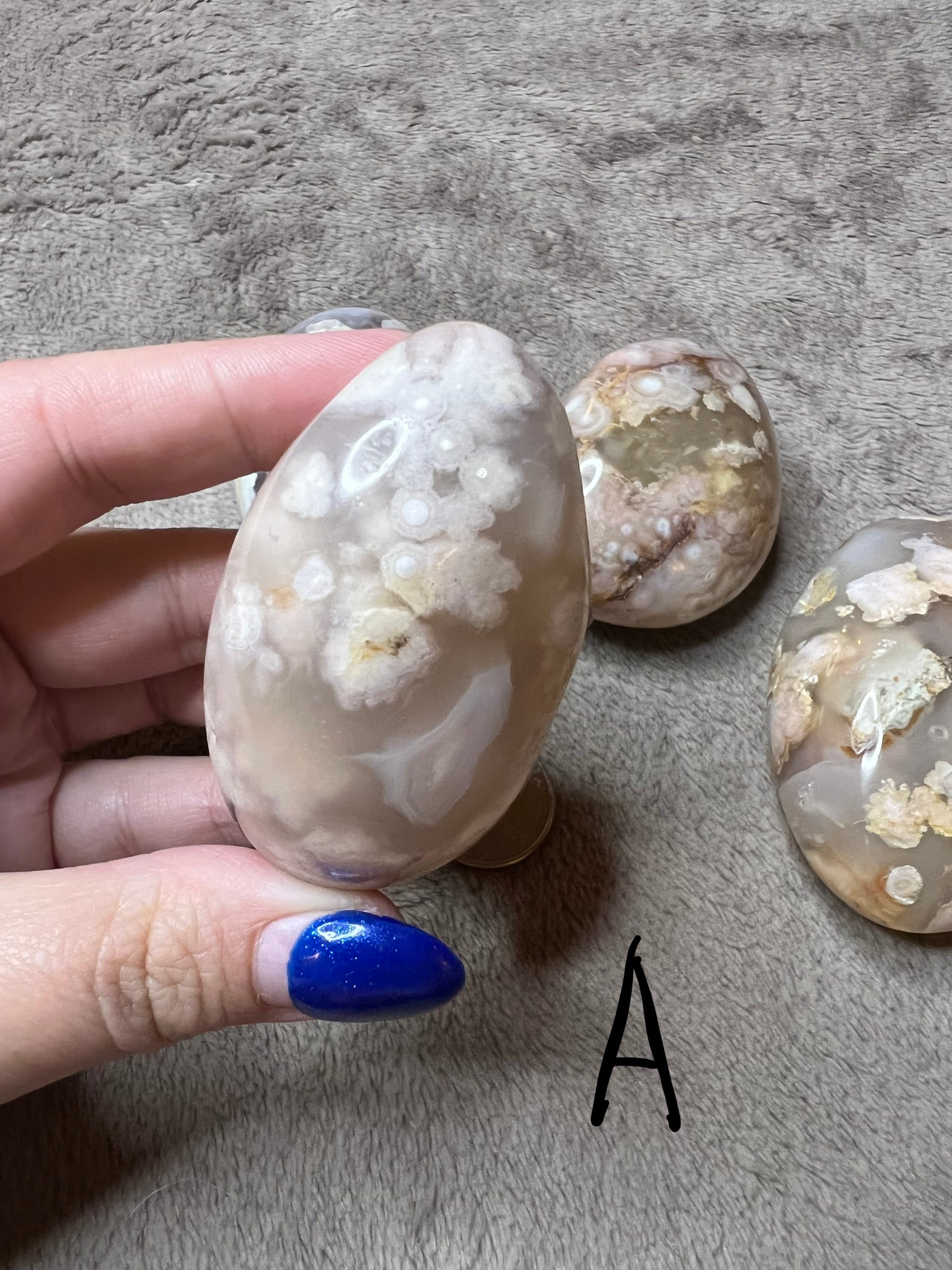 Flower Agate Palm Stones